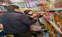 بازدید مشترک واحد مهندسی بهداشت محیط و تعزیرات و اتاق اصناف شهرستان از مراکز تهیه و توزیع مواد غذایی در سطح شهر فامنین .