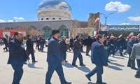 همزمان با برگزاری مراسم چهلمین روز شهادت رهبر انقلاب، مسئولان ارشد شبکه بهداشت و درمان شهرستان فامنین با حضور در مصلی نماز جمعه، یاد و خاطره ایشان را گرامی داشتند.